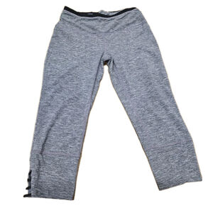 prAna Women's Heather Gray Cropped Leggings Size Medium Cut Out Accent Bands